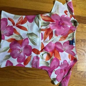 Jeans West hibiscus top